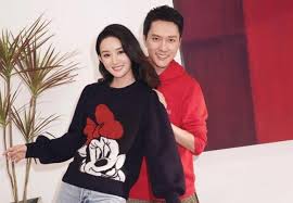 Các thủ tục ly hôn của triệu lệ dĩnh và phùng thiệu phong vẫn đang tiếp tục tiến hành. Rlxmxwoa11821m