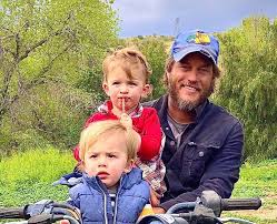 Travis greene is an evangelist and gospel musician with a massive following. Feast On Fimmel Posts Facebook