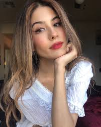 abigaille ozrey (@abbyozrey) • Instagram photos and videos