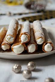 Neujahrsrollchen X2f Neujahrswaffeln X2f Krullkuchen X2f Rullerkes Oder Knappkauken Zum Lebensmittel Essen Nachtisch Rezepte Italienische Sussigkeiten