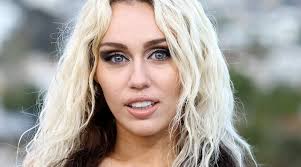 'SNL' 50th Anniversary Special Sets Dave Chappelle, Tom Hanks, Kim  Kardashian, Sabrina Carpenter and More Guests - 106.1 The River - Classic  Hits