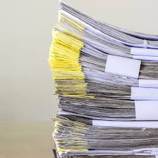 Relevés de comptes bancaires et talons de chéquiers doivent être gardés 10 ans ; Grand Menage De Confinement Combien De Temps Faut Il Garder Les Documents Administratifs Contrats Factures Quittances Femme Actuelle Le Mag