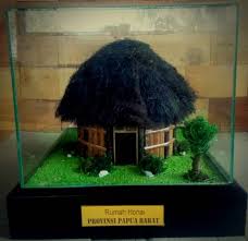 Saking banyaknya, mungkin hanya segelintir orang yang pernah melihat semua gambar misalnya, keunikan rumah adat honai dari papua yang memiliki desain dan bentuk bangunan yang tahan terhadap cuaca dingin dan cuaca buruk di luar. Miniatur Rumah Adat Honai Papua Irian Jaya Shopee Indonesia