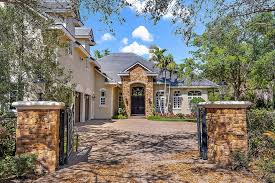 Justin Thomas is selling his starter home in Jupiter, Fla., and it's pretty  incredible