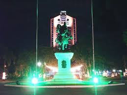 Obelisco de maracay para colorear : Torre Sindoni Vista Desde La Plaza Bolivas De Maracay Estado Aragua Aragua Venezuela Space Needle