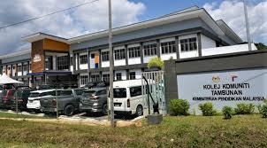 03 8888 7211 email : Kolej Komuniti Ke Arah Pembangunan Modal Insan Berasaskan Kemahiran Malaysia Aktif