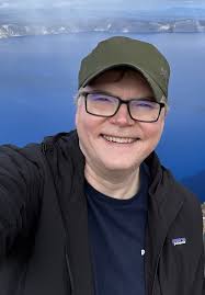 Darcy Matthews's Instagram, Twitter & Facebook