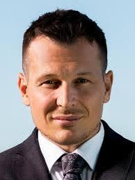 Peter Varga's Instagram, Twitter & Facebook