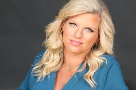 Author Lee Hartley Carter: “There is a way to communicate across party  lines, it starts with empathy”