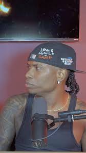 ETIQUETA A TU AMIGA QUE SE PONE ASÍ DESDE AUE ESCUCHA A @donatyoficial