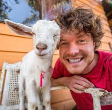 Allan Dixon善于与动物们沟通建立友谊……