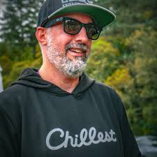 Just installed my pintV kit and noticed the caps are just 80v. One of the  reasons I got the kit was to drop in the 84v battery Tony mentions in the  PintV