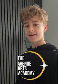 Un Día En La Vida En La Academia De Artes Avenue