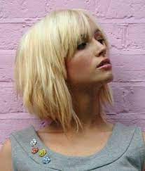 Mid Length Choppy Bob With Fringe Top 10 Hottest Trending Short Choppy Hairstyles With Bangs Choppy Bob Hairstyles With Bangs Hair Styles Choppy Bob Hairstyles