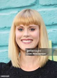 620 Janet Varney Photos & High Res Pictures