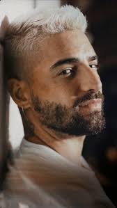 Cortes de pelo largo para hombres. Maluma Hispanic Men Blonde Guys Latino Men