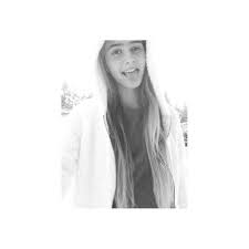 Questa sono io. Mi sono appena iscritta quí su Pinterest. Ora vi parlo un  pò di me per conoscerci: Nome:Sophia Zampighi Età: 12 anni Vivi:Emilia  Romagn… | Pinterest