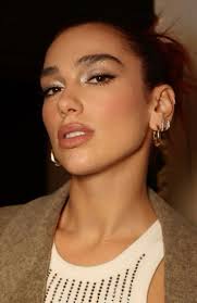 Olivia Compton (livvjane21)