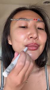 Ruby @Naturium phyto glow lip balm 🤝 berry @refymakeup blur liner 😁...