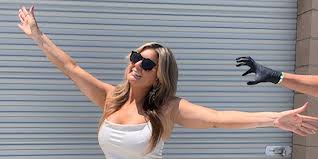 Storage Wars: Brandi Passantes Cutest Revenge Outfits