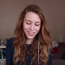 Isabella Perry's Instagram, Twitter & Facebook