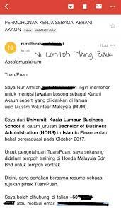 Anda dapat mengikuti instruksi posting pekerjaan, beberapa perusahaan meminta untuk mengirim cv atau resume, tetapi beberapa meminta surat. Gambar Hantar Permohonan Kerja Atau Nak Berkenalan Ini Antara Contoh Kesalahan Kesalahan E Mail Dalam Mohon Pekerjaan Siakap Keli News