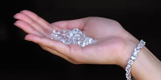 They are found naturally in nature in a series of colors which these four factors combined together, determine the value of diamonds: What Are Melee Diamonds Worth