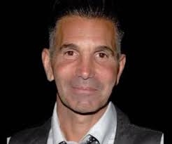 In addition to his famous spouse, mossimo giannulli is better known as the fashion designer, entrepreneur, and the founder of the clothing company mossimo. Mossimo Giannulli Bio Facts Family Life Of Fashion Designer