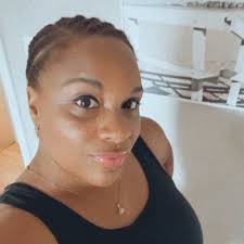 Danielle Florence (@poohbuttsmama)