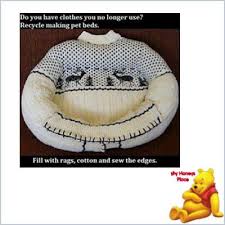 Diy Puppy Bed See More Http Myhoneysplace Com Simple And Easy Diy Projects Updated Often Upcycled Pet Bed Upcycle Sweater Diy Pet Bed