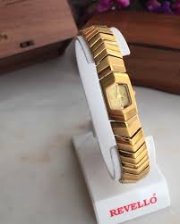 Revello Altin Kaplama Vintagesaat Vintagewatch Saat Saatler Saatmodelleri Kurmalisaat Hediye Vintagesaatl Michael Kors Watch Kors Watches Accessories