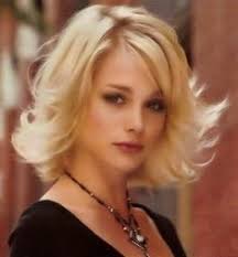 Wash and shampoo your hair regularly to keep it looking healthy. The Flip Hair Cut