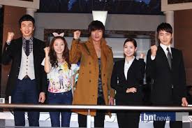 16.02.2021 · lee kwang soo stands at 190cm tall (6'3), towering everyone in 'running man'! All Things Lee Kwang Soo