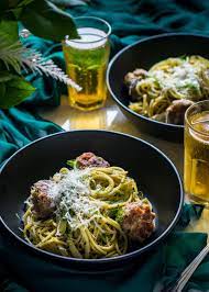Green Carbonara With Pork Apple Meatballs Pork Recipes Italian Recipes Carbonara