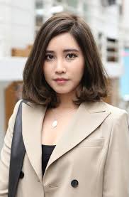 As we entered the summer and the weather is getting so hot women are going to hairdressers to make their shorten. Hairstyles For Short Hair Korean Hairstyles Trends