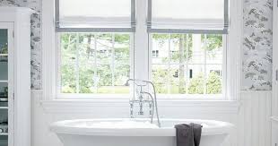 Raffrollos Praktischer Fenster Sichtschutz Fur Ihr Zuhause Badezimmer Ohne Fenster Badezimmer Fenster Ideen Kleines Bad Einrichten