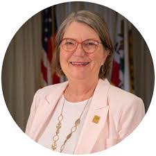 Cindy Darling's Instagram, Twitter & Facebook