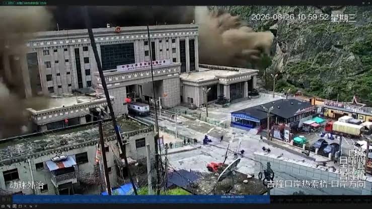 24 Canadians among hundreds missing in Nepal flash floods, embassy says -  National | Globalnews.ca