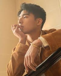 Edward Chen's Instagram, Twitter & Facebook