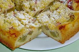 Rhabarberkuchen Mit Quarkcreme Und Streuseln Von Kleinemama3 Chefkoch Rhabarberkuchen Quarkcreme Rhabarberkuchen Rezept