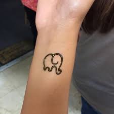 Pin By Karina Esponda On Henna Tattoo Designs In 2020 Henna Tattoo Designs Simple Simple Henna Tattoo Henna Tattoo Designs