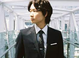 doda cm 綾野剛 キング牧師 篇 チャップリン 篇 転職ならdoda デューダ 俳優 キング牧師 有名人