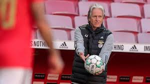Jorge jesus possui ascendência brasileira por parte de sua avó materna, que nasceu em pernambuco. Sporting Arrives At The Indomitable Luz But Jorge Jesus Too