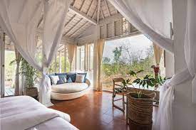 Apalagi, jika kamu memilih hotel yang tepat dengan fasilitas yang pas, staycation di bogor bisa jadi pengalaman berkesan untuk kamu yang ingin mencari ketenangan. 7 Hotel Romantis Di Yogyakarta Demi Bulan Madu Yang Hakiki