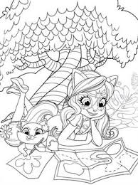 Już trzyletnie maluchy mogą próbować swoich sił w wypełnianiu kolorem obrazków. Kids N Fun Com 28 Coloring Pages Of Enchantimals