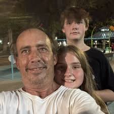 Hi everyone, I'm in a bit of a tough situation right now and I'm hoping  someone here might be able to offer guidance or know of any opportunities.  I'm going through a