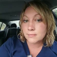 Elisa Bowman's Instagram, Twitter & Facebook