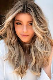 Green eyes and fair skin best hair color for green eyes and fair skin :shades of red,blonde shades or honey blonde highlights can also emphasize your eye color. Flirty Blonde Hair Colors To Try In 2020 Lovehairstyles Com