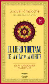Sogyal rimpoché presenta unas prácticas sencillas y a la vez poderosas de la tradición tibetana, asequibles a cualquier persona sea cual sea su religión o tradición cultural, para que pueda transformar su vida, prepararse para la nos muestra la esperanza que existe en la muerte, y cómo podemos ir. El Libro Tibetano De La Vida Y De La Muerte Vintage Amazon Es Rinpoche Sogyal Libros