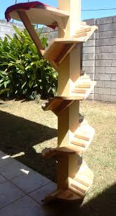 On A Pas Mal Parle D Amenagement Interieur Voici Un Amenagement Exterieur Pour Que Votre Chat Puisse Monter Sur Vot Maison Chat Jouet Pour Chaton Arbre A Chat